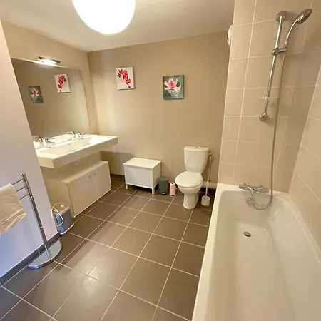 De Monzie 6pers Tv Wifi 2 Parking Apartment