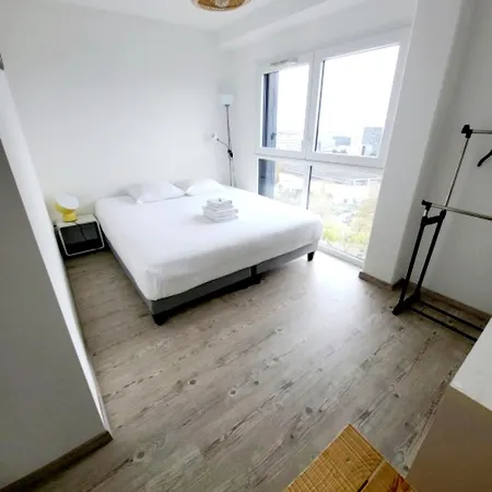 De Monzie 6pers Tv Wifi 2 Parking