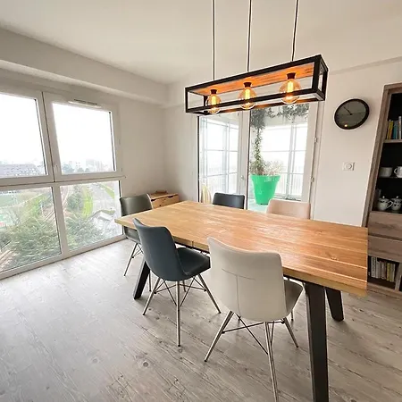 De Monzie 6pers Tv Wifi 2 ナント